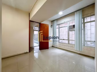 Sobreloja com 4 amplas salas  a 1 quadra do Shopping Curitiba