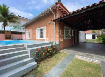 Casa no Guarujá, Condomínio Fechado, Jardim Acapulco, 4 quartos.