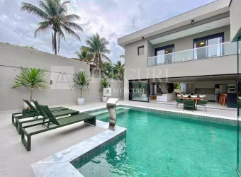Casa no Guarujá, Condomínio Fechado, Jardim Acapulco, 6 suítes à venda.