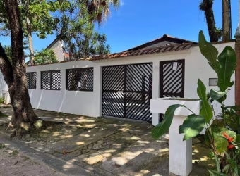 Casa com 4 dormitórios à venda, 270 m² por R$ 750.000,00 - Praia de Pernambuco - Guarujá/SP
