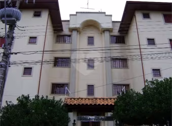 Apartamento no Condomínio Villa Bonelli.