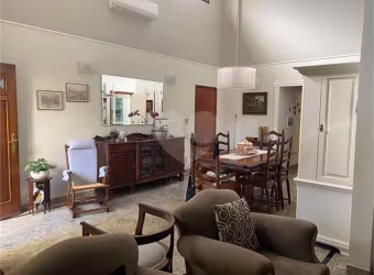 Casa para venda no Centro
