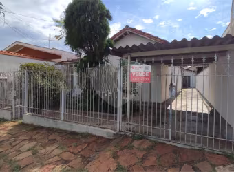 Casa à Venda em São Carlos, no bairro Centreville