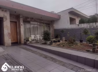 Casa Térrea em Terreno 10 x 40 metros no Bairro Santa Maria