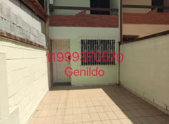 CASA COM 2 QUARTOS 1 VAGA QUINTAL FECHADURA  ELETRÔNICA AQUECEDOR A GAZ FÁCIL ACESSO AO METRO FL55