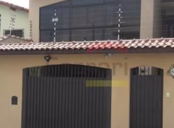 Casa com 3 dormitórios e 3 vagas a venda no Horto Florestal.