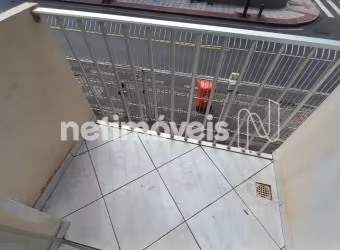 Lindo e Amplo 02 Qtos Varanda Oportunidade Única
