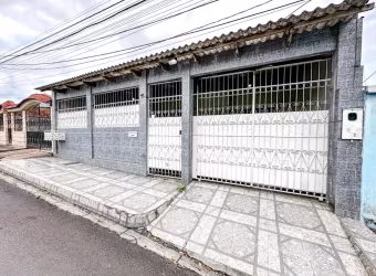 Casa de 160m² com 3 Quartos e 5 Vagas de garagem Cobertas no Conjunto Renato Souza Pinto