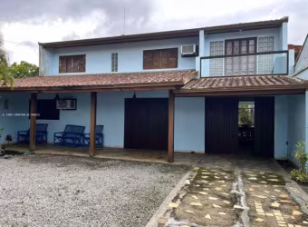 Sobrado para Venda em Pontal do Paraná / PR no bairro Monções