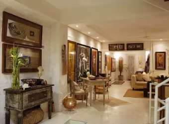 Casa tipo para venda com 3 quartos, sendo 1 suíte, 325m²