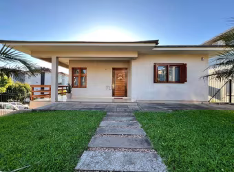 Casa à venda, 5 quartos, 1 suíte, 3 vagas, Triângulo - Carlos Barbosa/RS