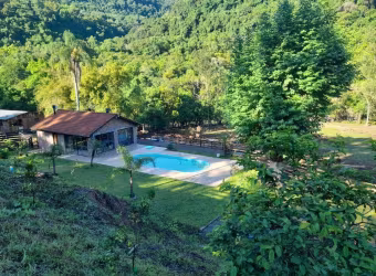 Maravilhoso sítio bem próximo à Santa Tereza