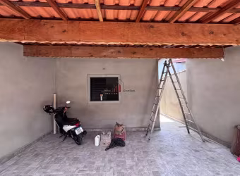 Casa para Venda em Mongaguá, OCEANOPOLES, 2 dormitórios, 1 suíte, 2 banheiros, 2 vagas
