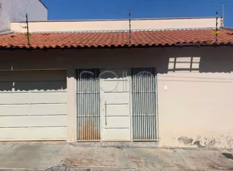 Conforto e Espaço para Sua Família: Casa Ampla com Suíte e 4 Quarto.