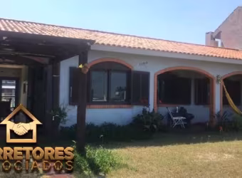 Ampla casa beira mar