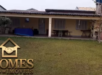 CASA EM BAIRRO DE MORADORES