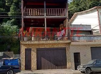 Sobrado de 240m² com 4 quartos em Pedra Branca