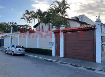 Cond. fechado de 126m² com 3 quartos em Vila Mazzei