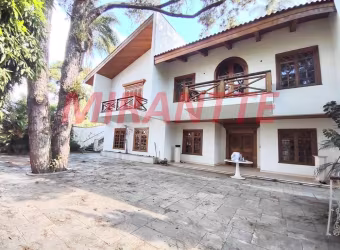 Sobrado de 1.75m² com 4 quartos em Vila Irmaos Arnoni