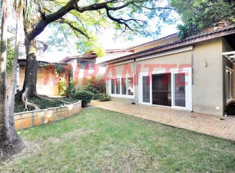 Casa terrea de 297m² com 4 quartos em Alto de Pinheiros