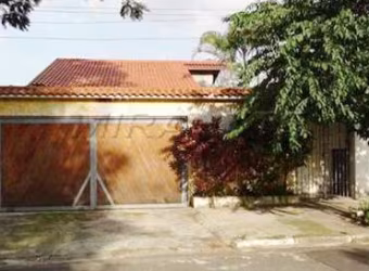 Sobrado de 210m² com 5 quartos em Jardim Guapíra