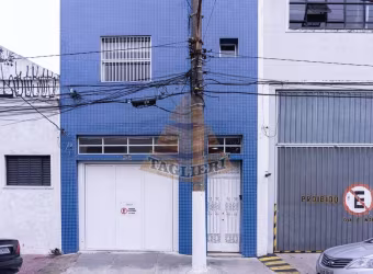 SOBRADO PRÓXIMO AO CENTRO DE SÃO PAULO.