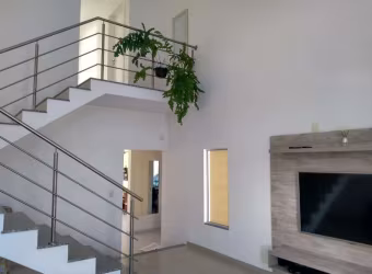 Casa Residencial de 4 dorms no bairro Carianos