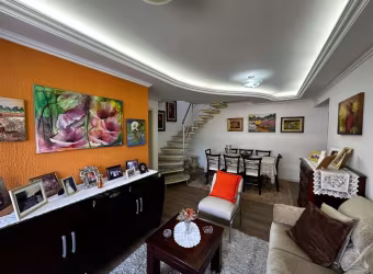 Duplex de 3 dorms no bairro Córrego Grande