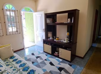 Casa com 250m² 6 quartos sendo 2 suítes na Praia Comprida