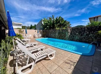 Casa Residencial de 250m² com 4 quartos no Itacorubi