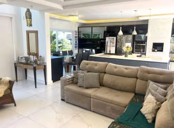 Casa Residencial de 3 dorms no bairro Rio Tavares