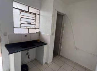 Casa com 1 dormitório para alugar por R$ 500,00/mês - Vila Maricy - Guarulhos/SP