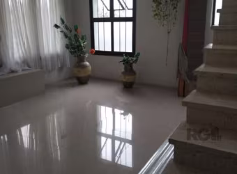 Cobertura com 3 quartos à venda na Rua Octávio de Souza, 481, Teresópolis, Porto Alegre por R$ 490.000