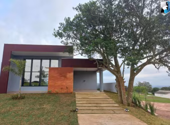 Incrível casa a venda no condomínio Riviera de Santa Cristina XIII - Paranapanema/SP.