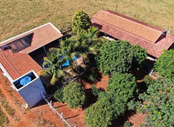 Chácara de Alto Padrão com Piscina, Suítes e Estrutura Completa por R$ 1,7 Mi