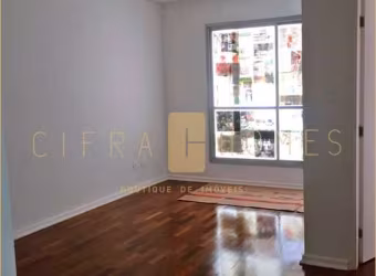 Apartamento disponível para locação, com 2 dormitórios, sala de estar em excelente condomínio e loc