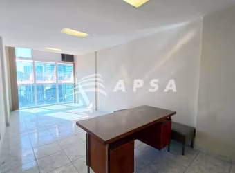 Kitnet / Stúdio à venda na Avenida Treze de Maio, Centro, Rio de Janeiro, 31 m2 por R$ 250.000