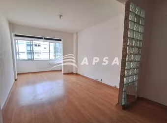 STUDIO EM BOTAFOGO QUE COMBINA CHARME, PRATICIDADE E CONFORTO EM CADA METRO QUADRADO. AO ENTRAR NEST