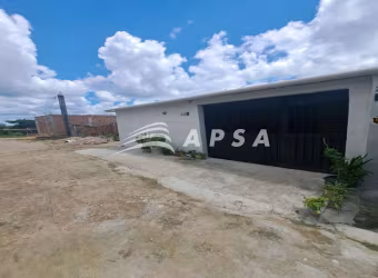 EXCELENTE CASA CONTENDO 1SUITE , E 2 QUARTOS,  COM 1 GARAGEM COBERTAS, 33 METROS QUADRADOS, LOCALIZA