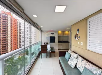 Apartamento com 3 dormitórios, varanda gourmet e 2 vagas à venda em Guarujá