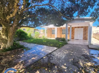 casa excelente no bairro sindipolo, com arvores, sombra, vizinhos e pátio excelente