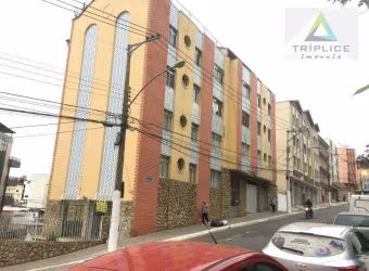 Apartamento térreo 3 quartos com vaga numerada e livre. Localização privilegiada no Paineiras em frente ao supermercado e a 5 minutos da UFJF.