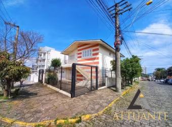 Duas residências de esquina no bairro Madureira