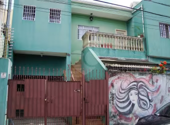 Casa na Santa Terezinha