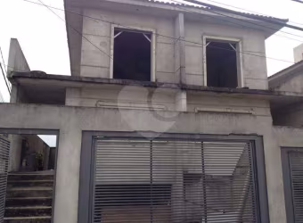 SOBRADO A VENDA NO IMIRIM - 3 DORMITÓRIOS (1 SUÍTE) E 6 VAGAS DE GARAGEM