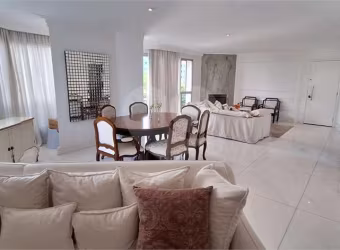 Apartamento a venda em Moema fora de rota - 3 quartos sendo 1 suite - 700m da estação Moema