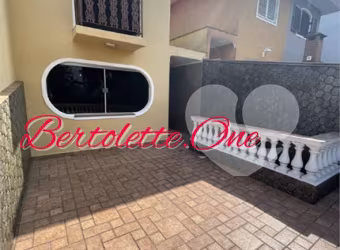 Sobrado para venda, 150m2, 3 quartos (1 suíte), sala com varanda. 4 vagas. Vila Mazzei. Tucuruvi.