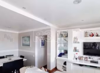 COBERTURA DUPLEX na SAÚDE com 194 m² A.U. sendo 3 dormitórios (2 suítes) e 2 vagas de garagem.