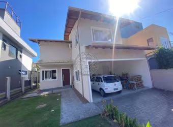 Casa com 4 quartos à venda no Campeche, Florianópolis  por R$ 1.800.000