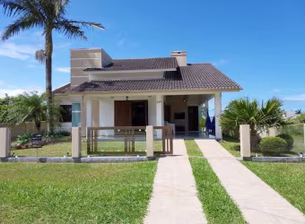 Casa 04 Dorm à venda no Bairro Bella Torres com 170 m² de área privativa - 1 vaga de garagem